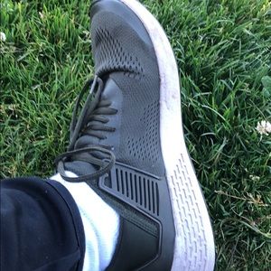 Meet your Posher, Leonel